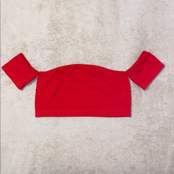 Red off the shoulder crop top - Picture 2 of 2